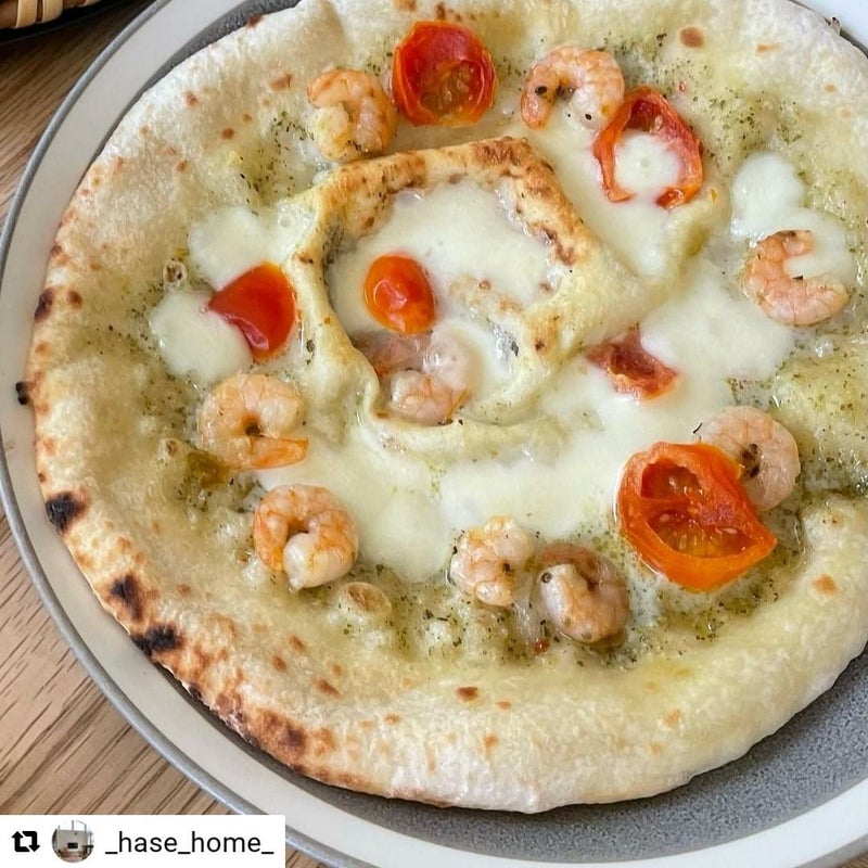 小エビとチェリートマトのジェノベーゼピッツァ@_hase_home_